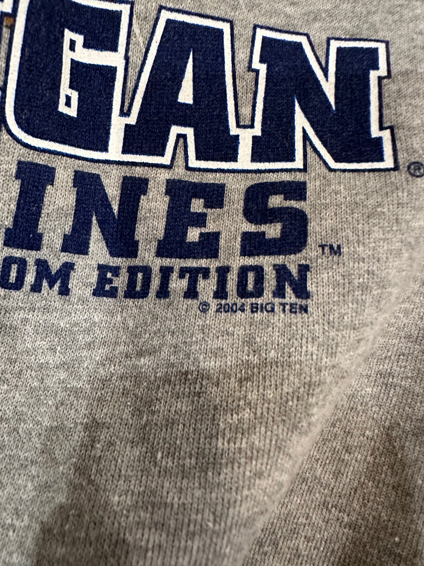 2004 Michigan wolverines sweatshirt