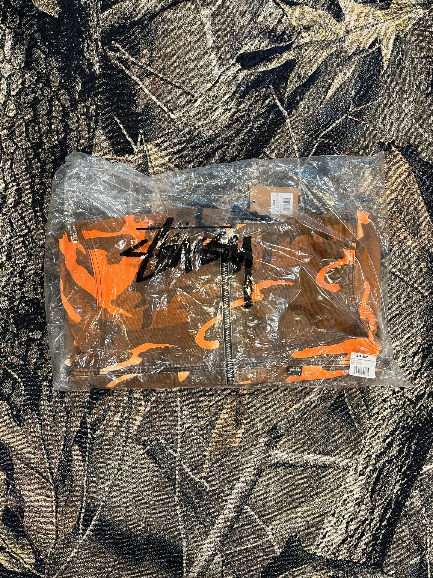 (S) Stussy spray dye hooded work jacket