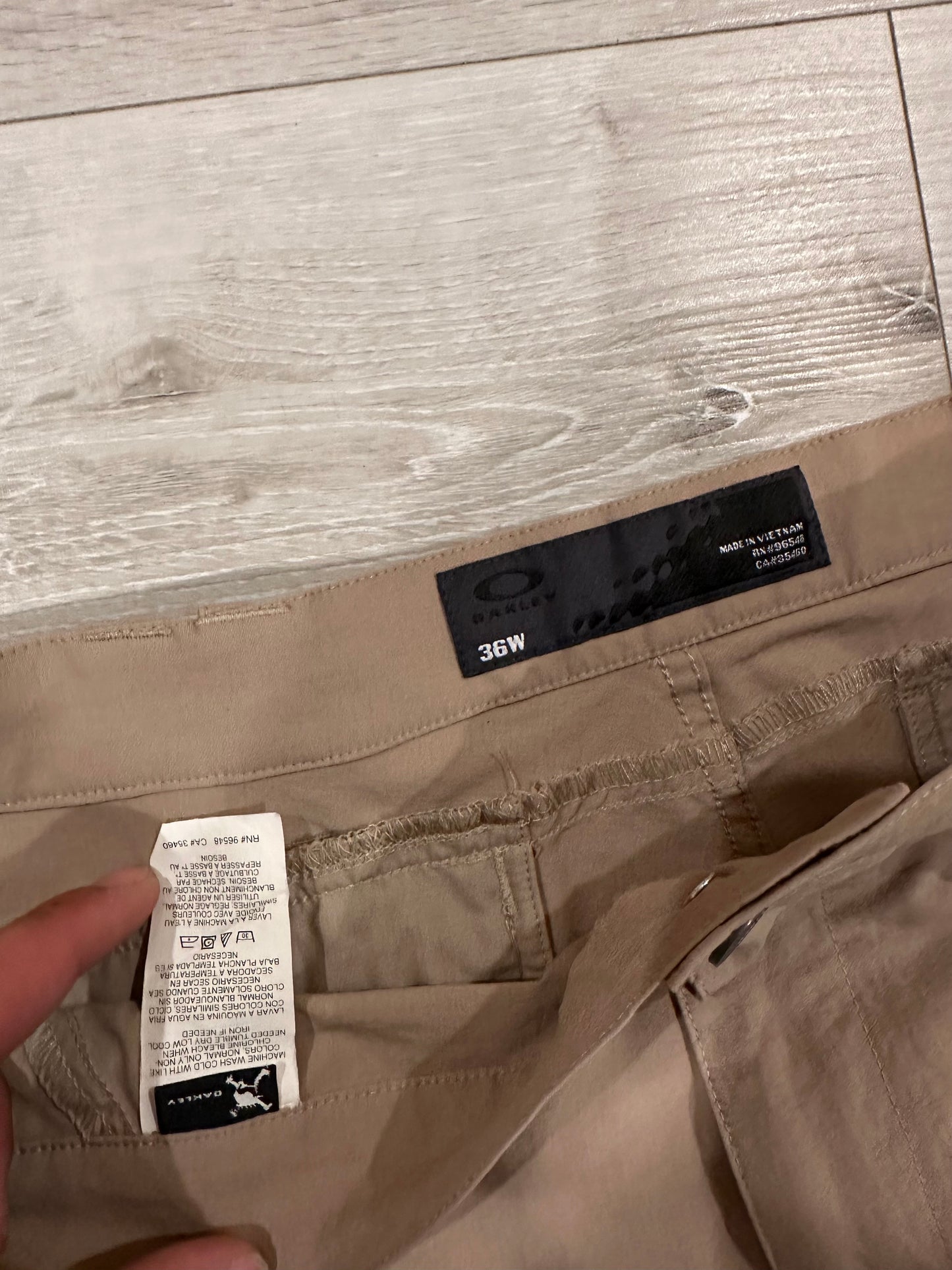 Oakley pants 36x33