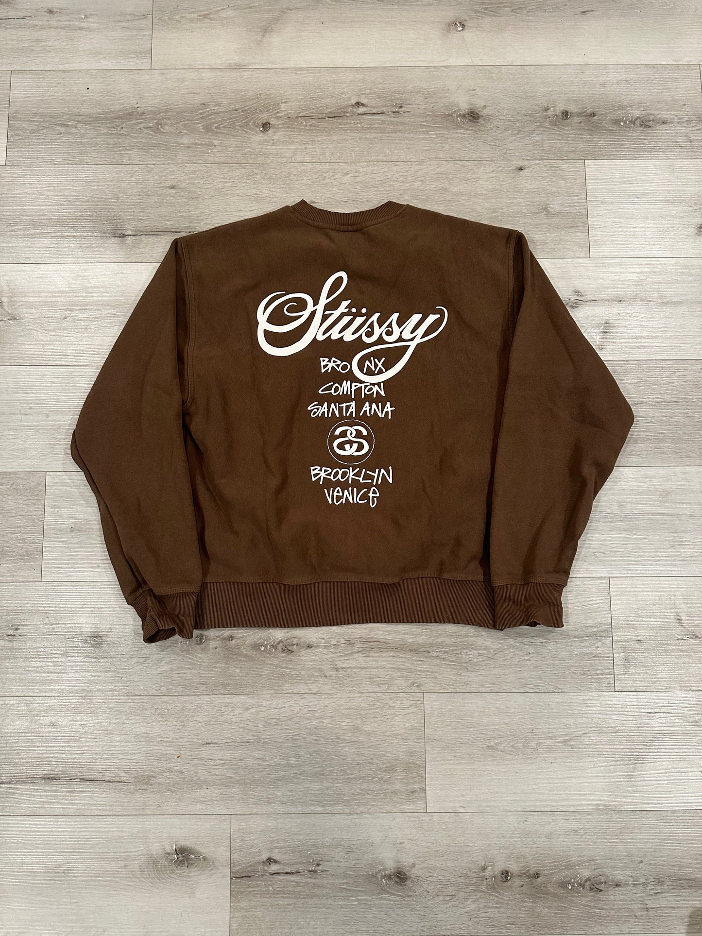 (XL) STUSSY SWEATSHIRT 24x28.5