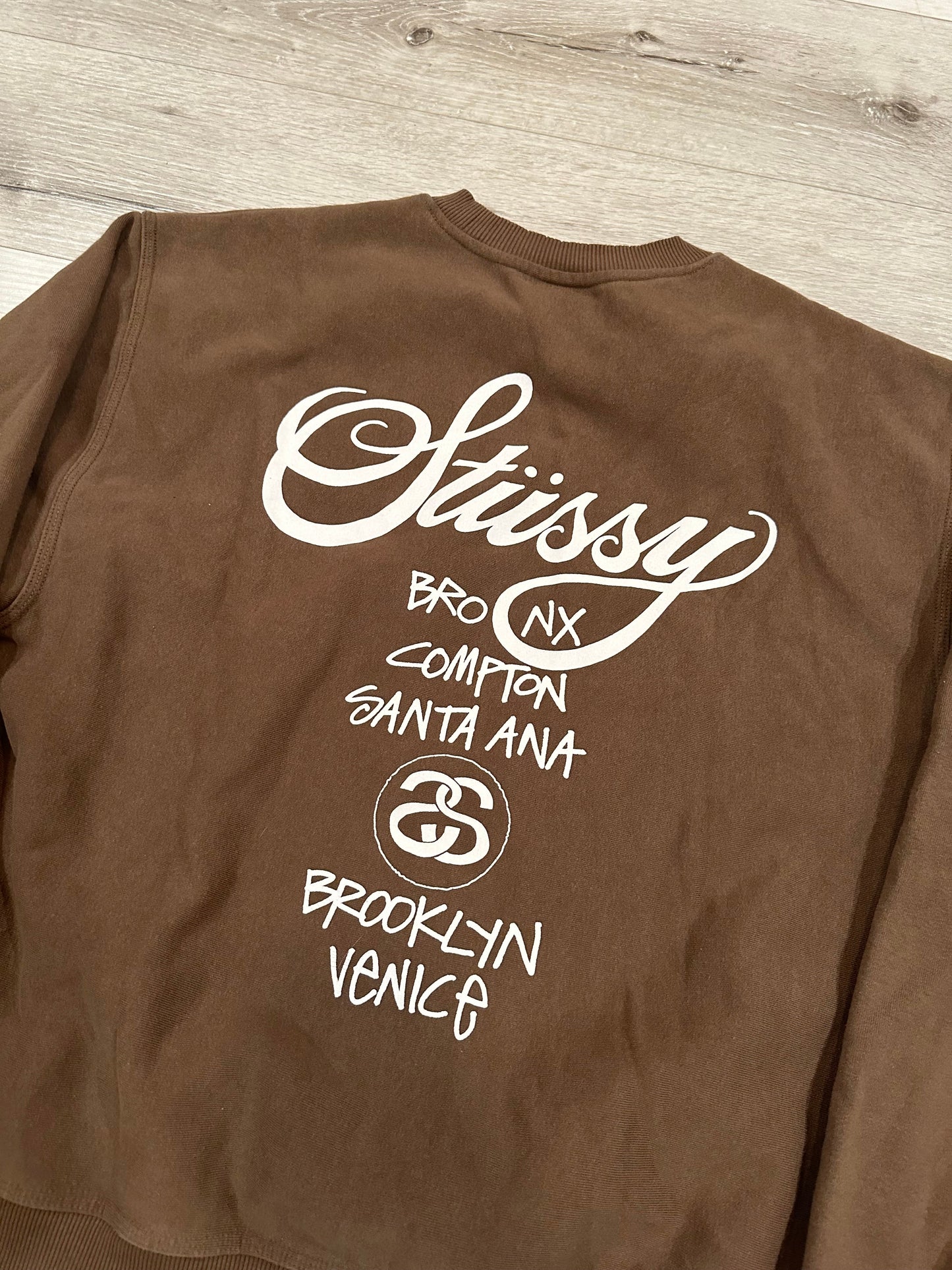 (XL) STUSSY SWEATSHIRT 24x28.5
