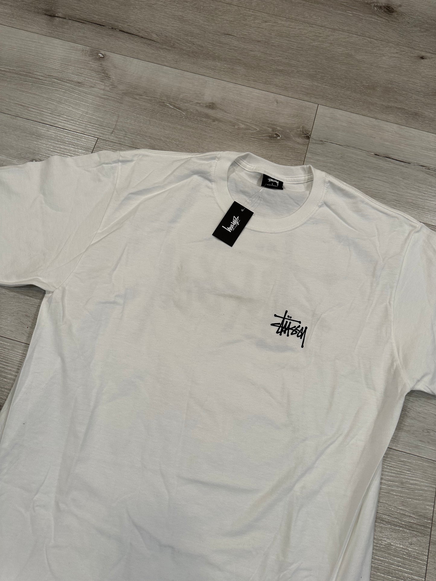 (L) STUSSY SHIRT 22.5x30