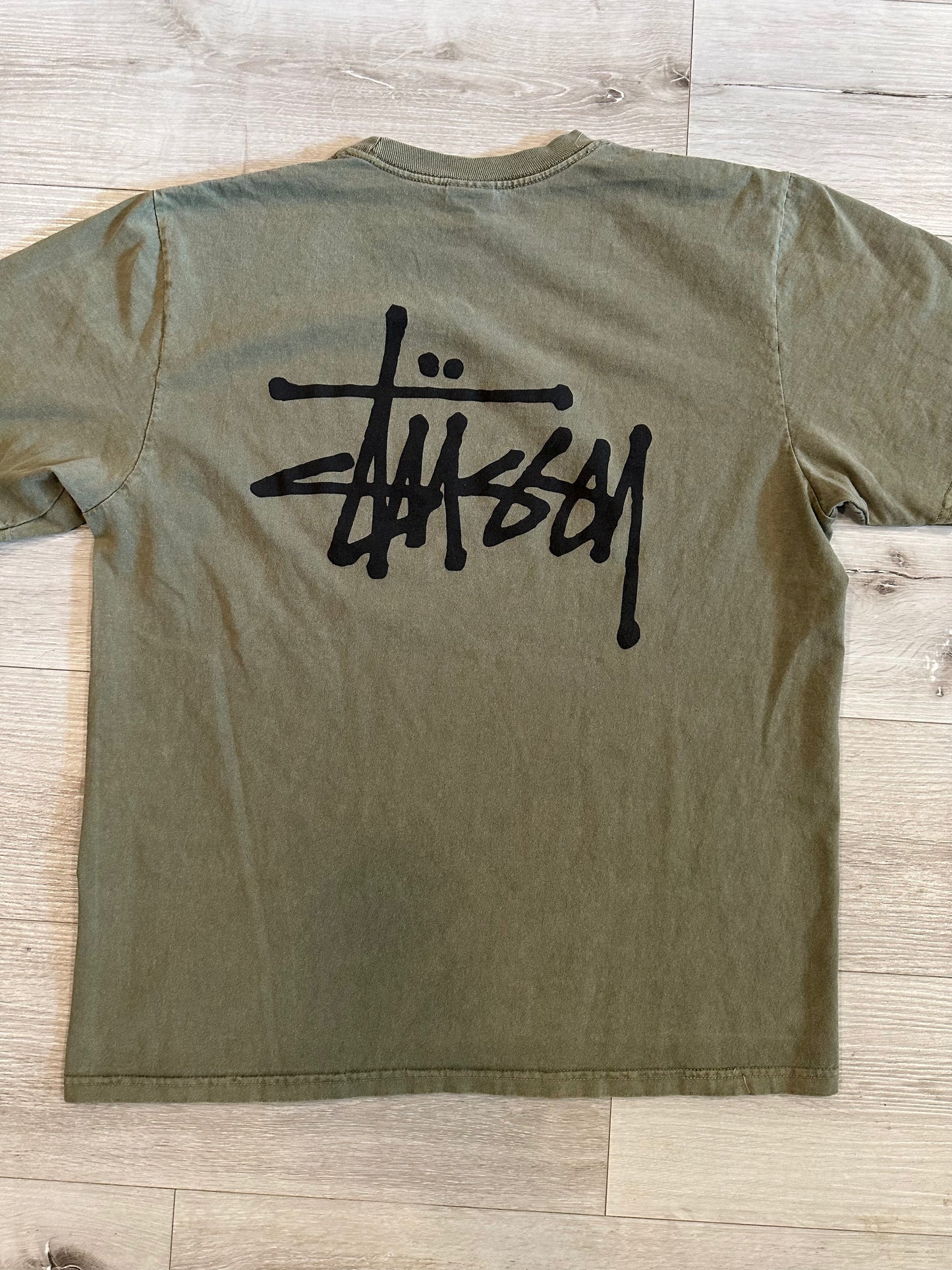 (M) Stussy shirt