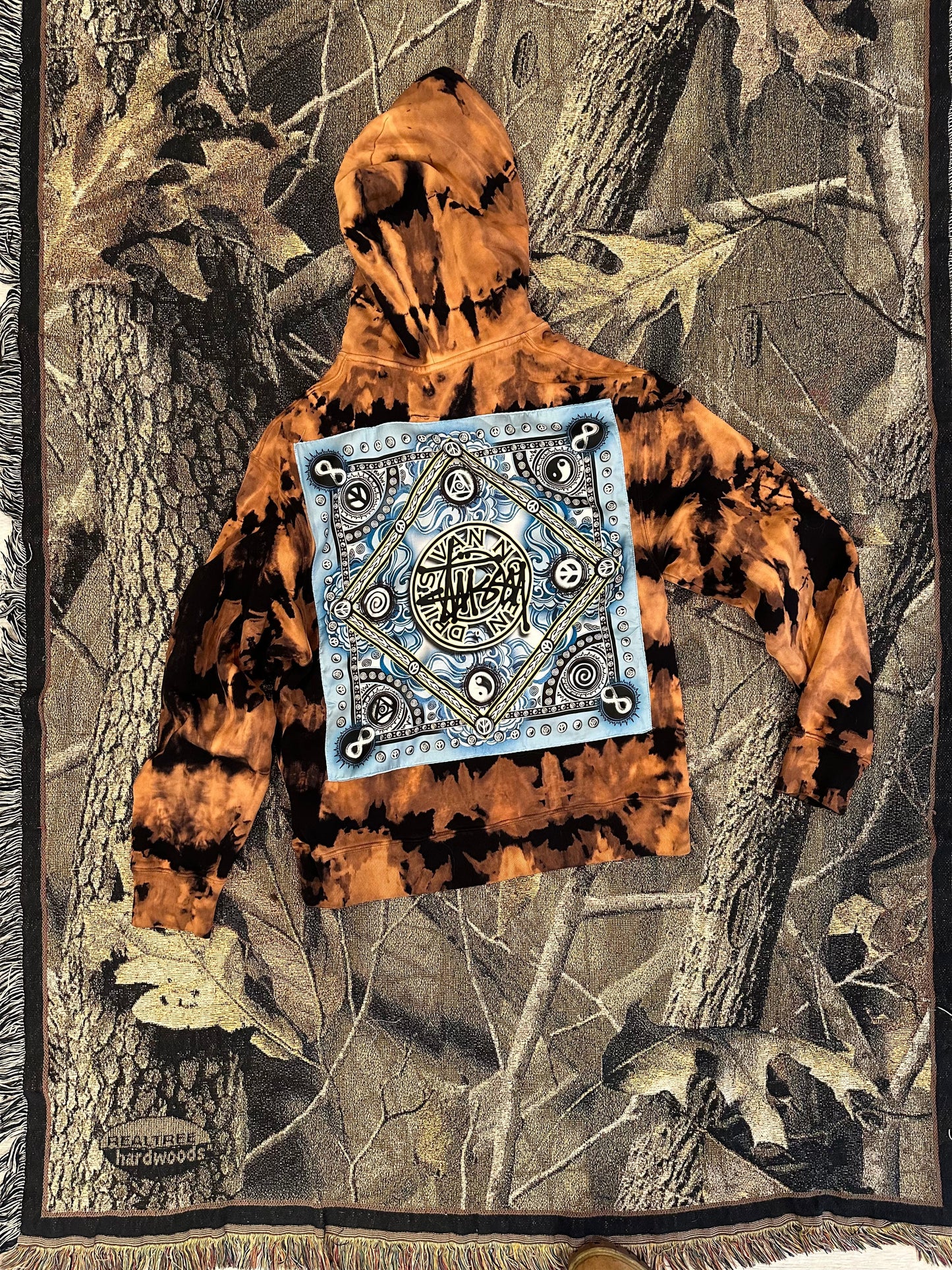 (L) Stussy X Dries Van Noten hoodie ($600-$700 online)