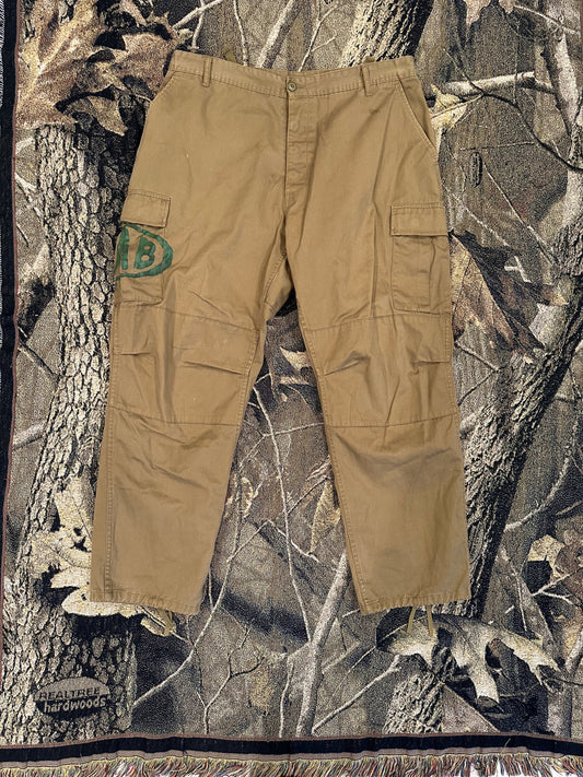 Baggy military cargo pants