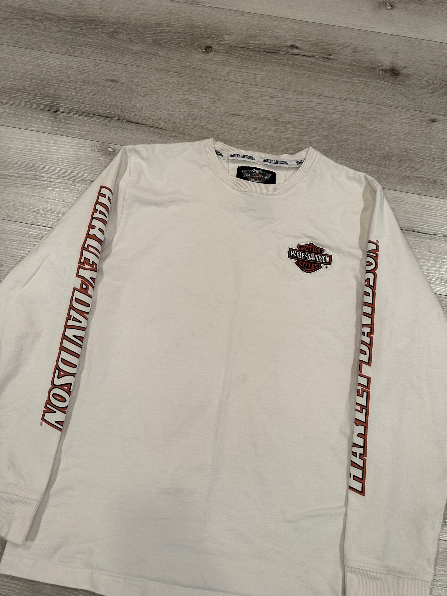(M) Harley Davidson longsleeve shirt