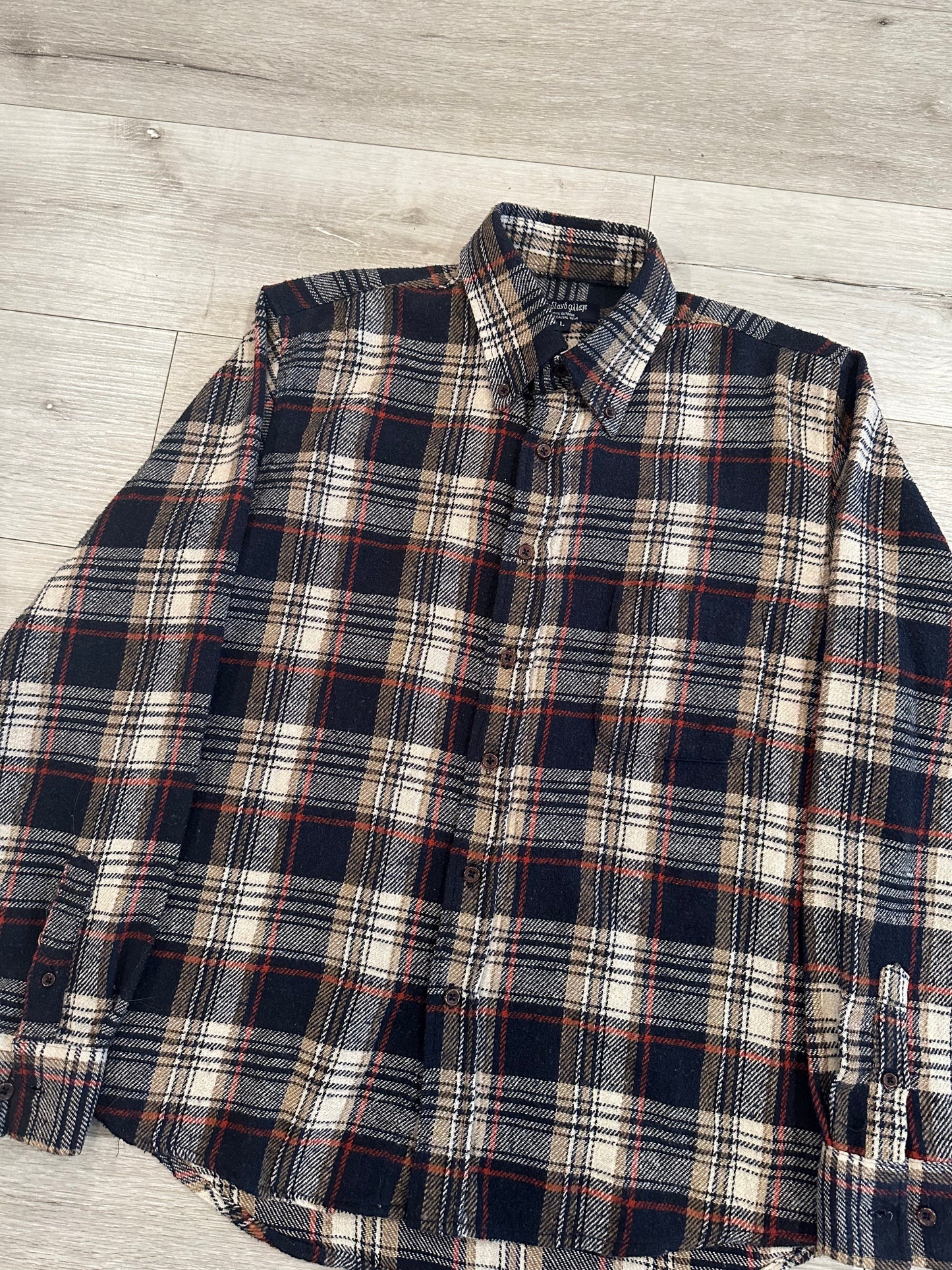 (L) Flannel button up LS shirt