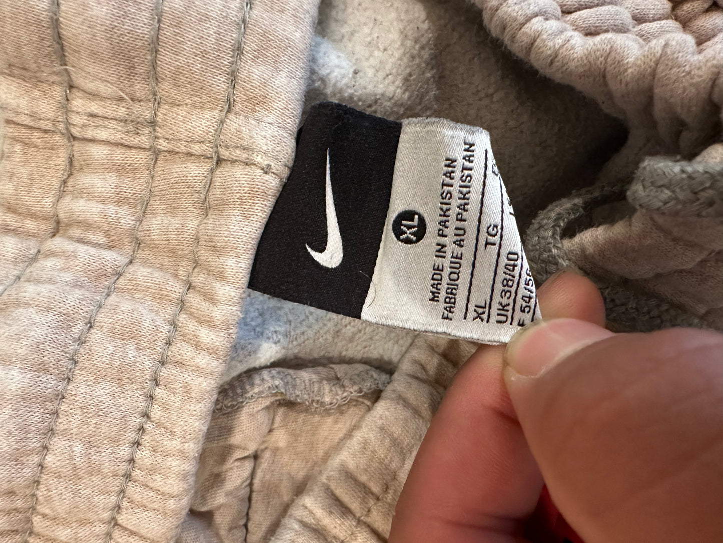 Baggy pink Nike sweatpants (wide leg)