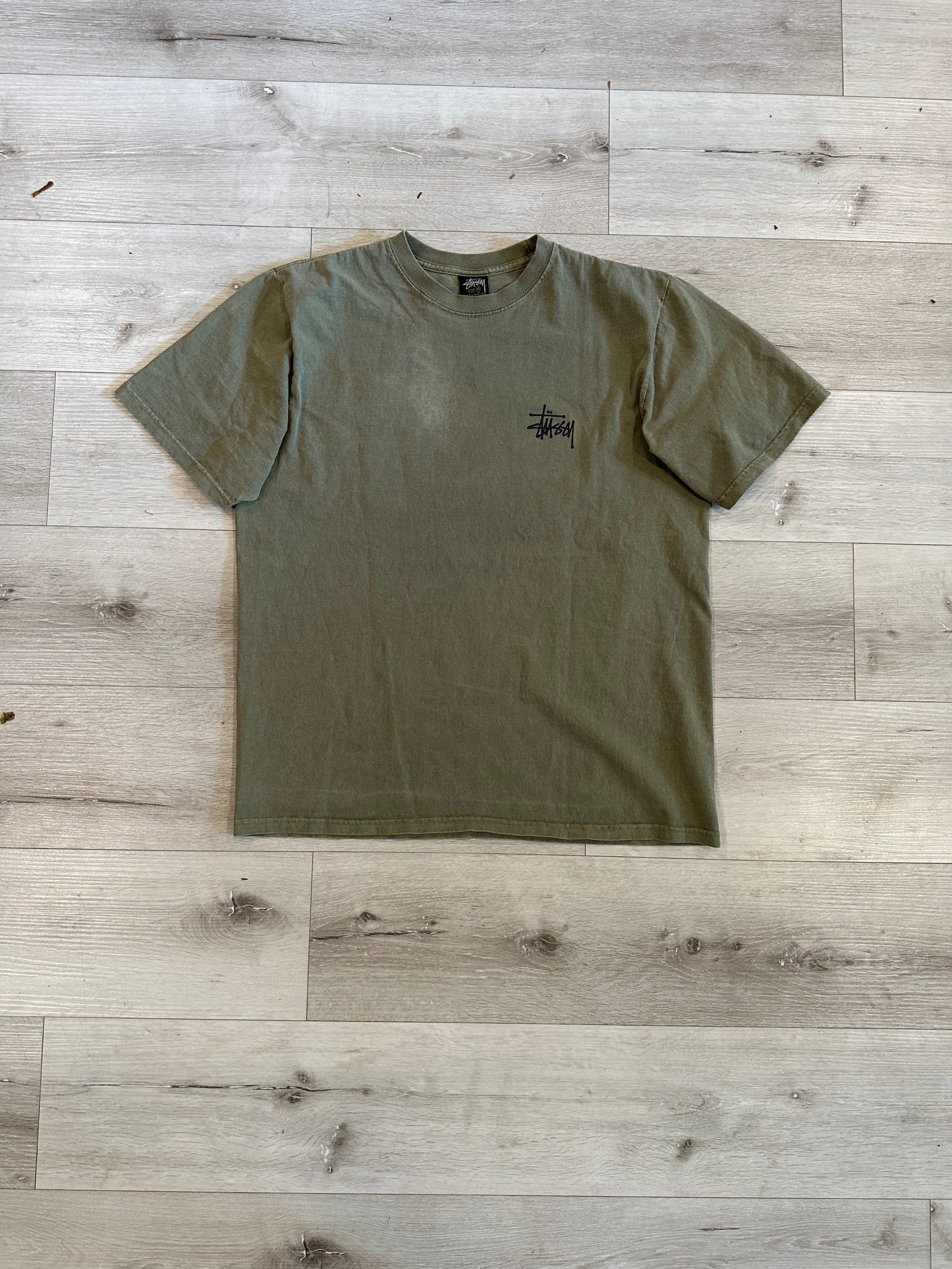 (M) Stussy shirt