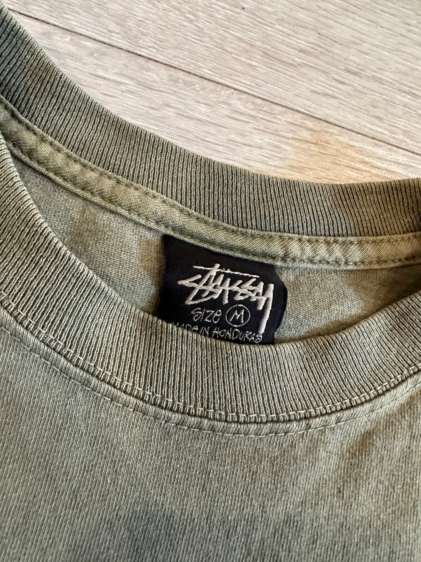 (M) Stussy shirt