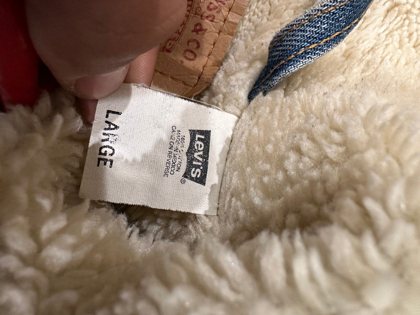 (L) Vintage Levi’s Sherpa jacket