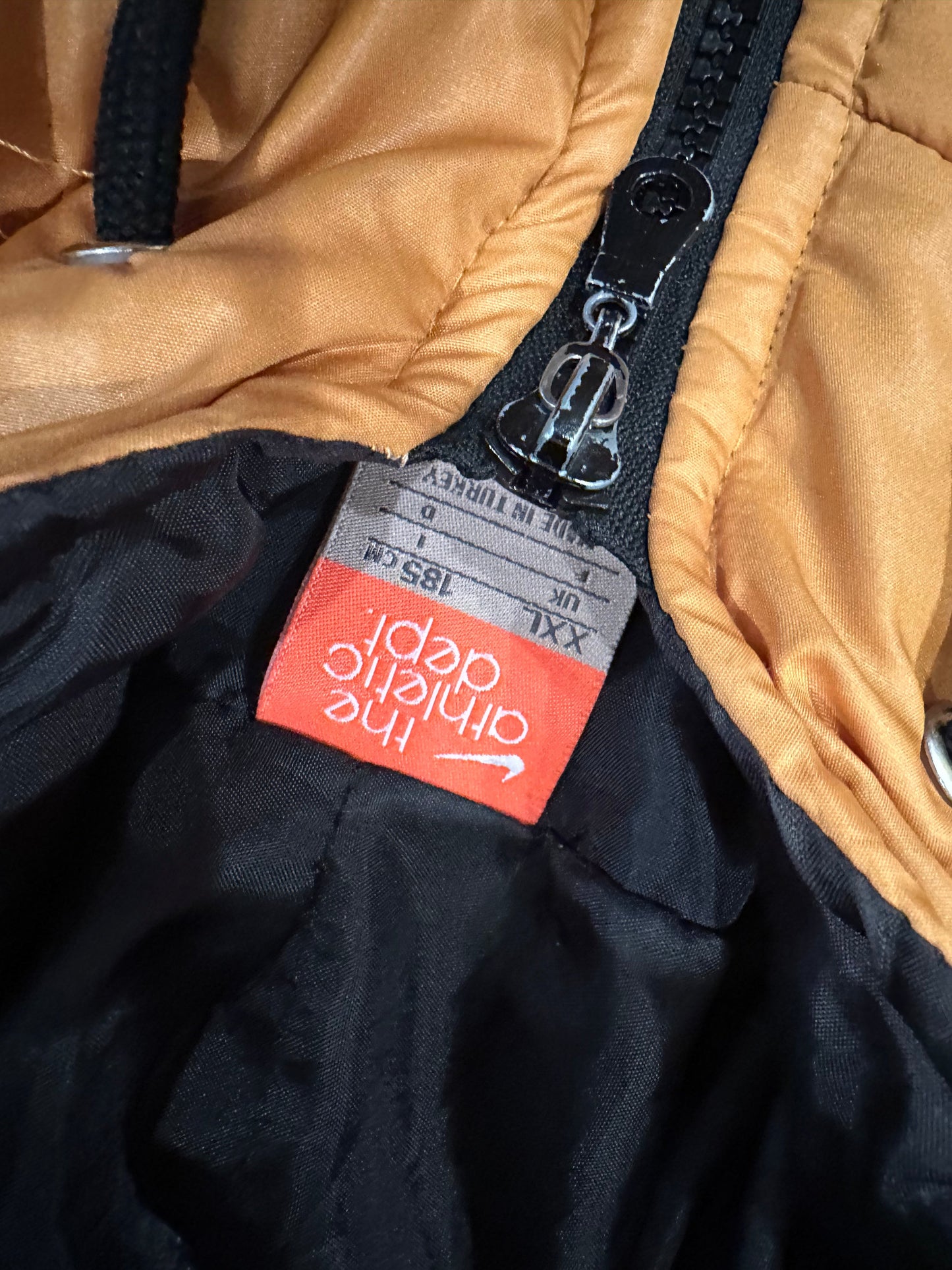 Y2k Nike puffer jacket (orange tag)