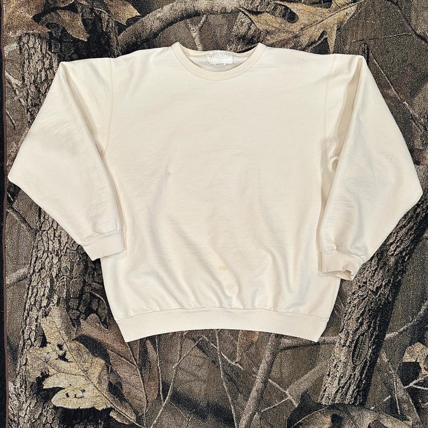 XL Wind river crewneck sweater
