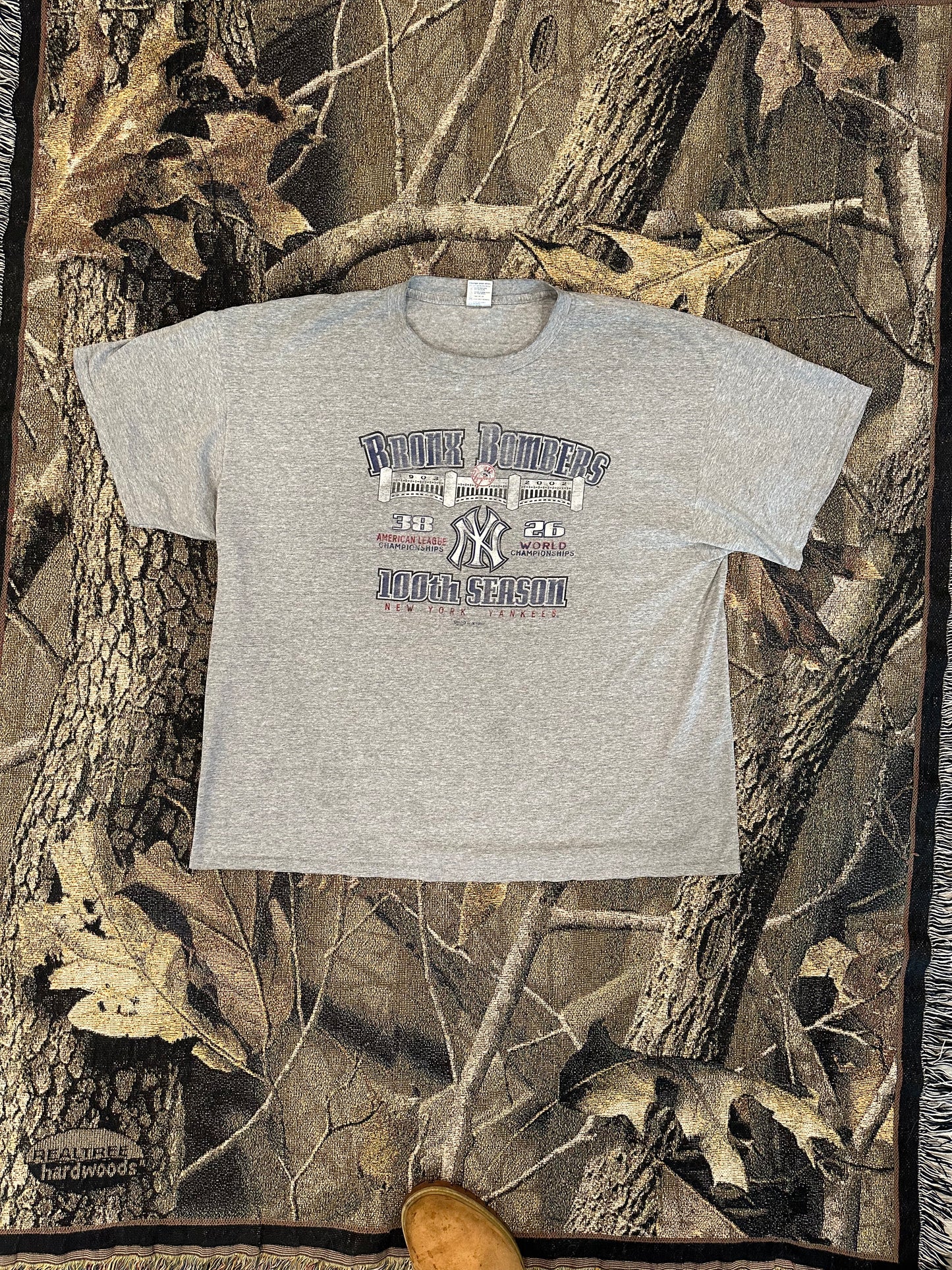 Vintage 2002 NY giants “Bronx bombers” T