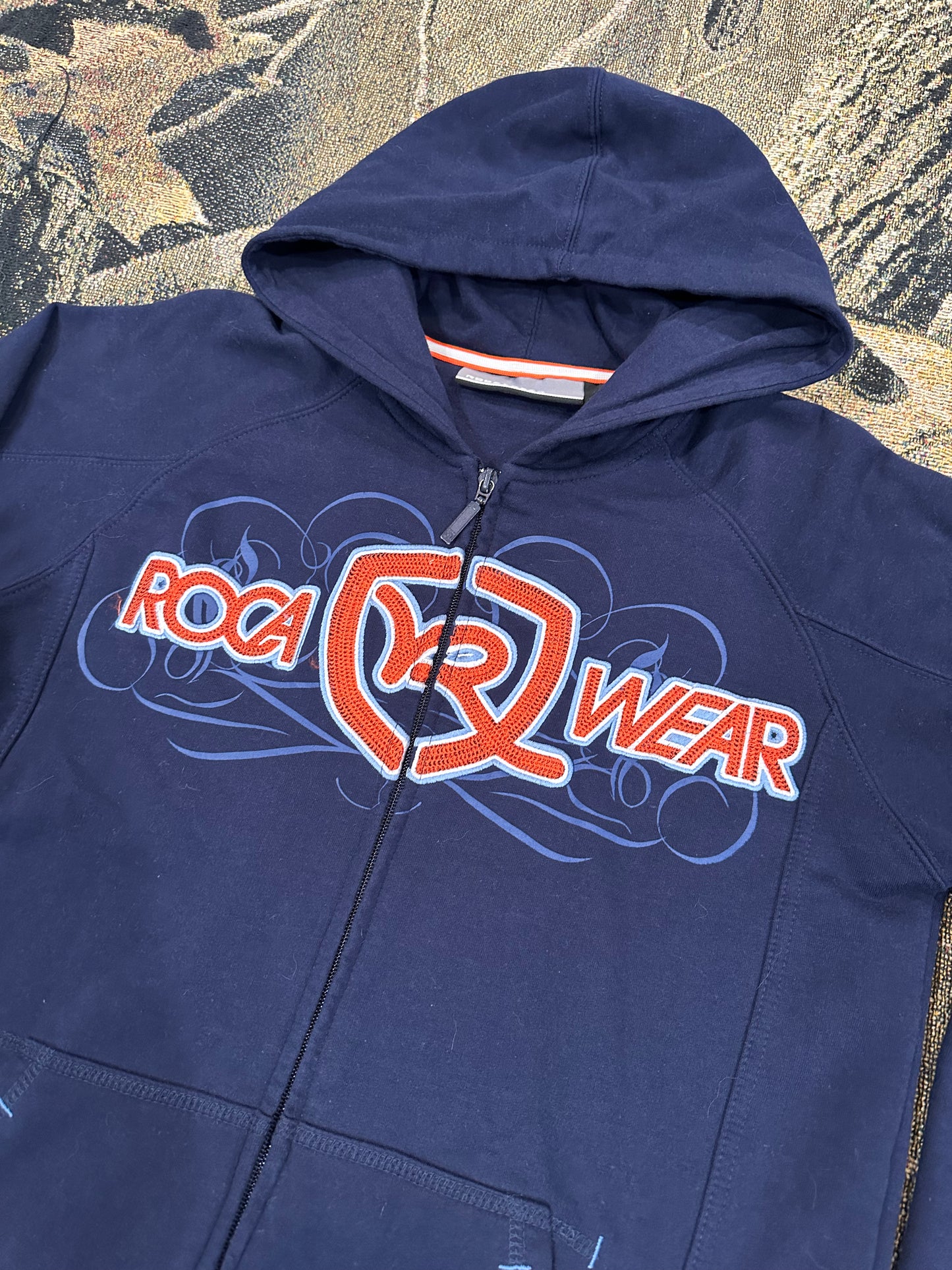 Early y2k roca wear zip up hoodie