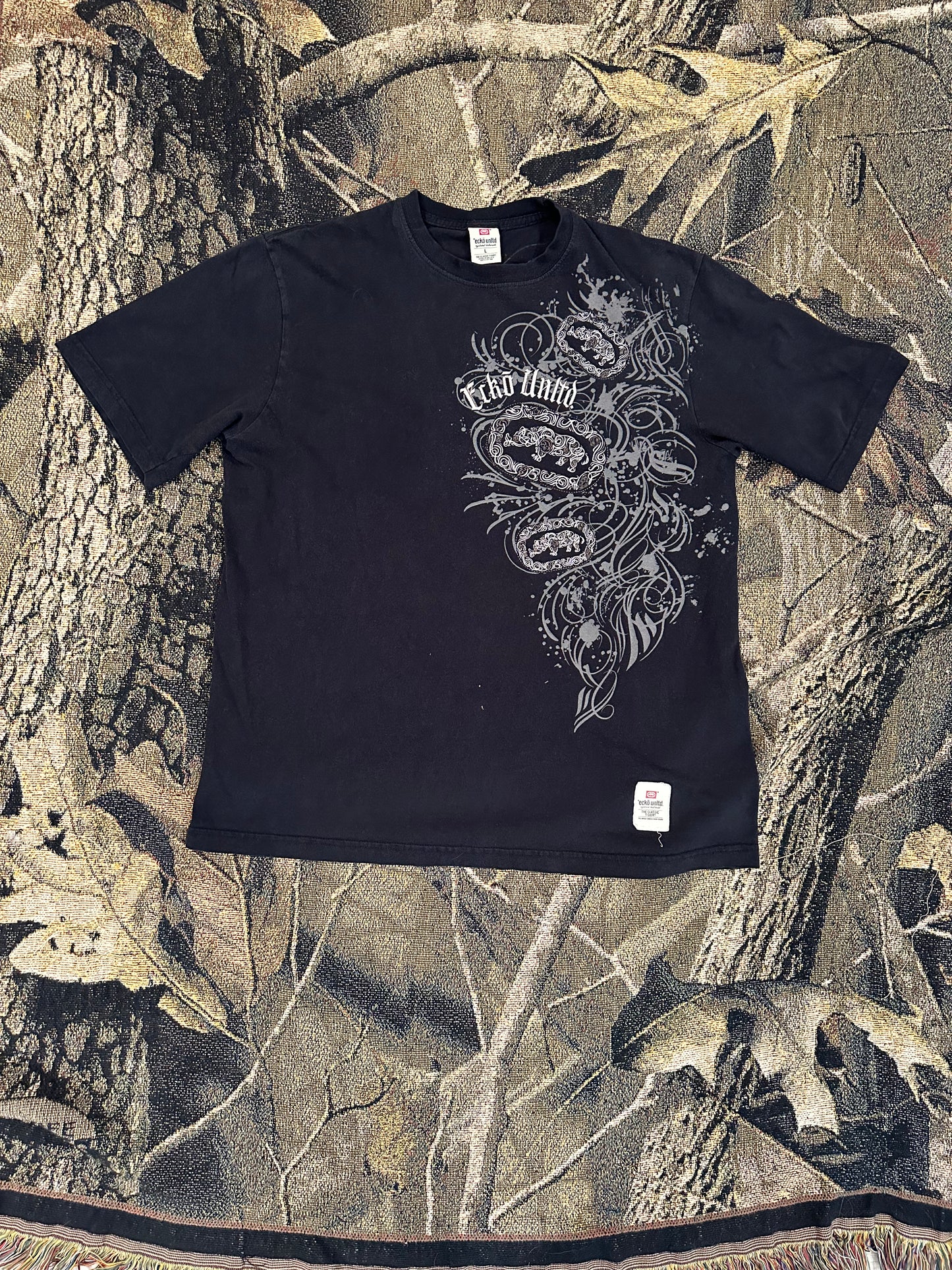 Y2k ecko affliction style shirt