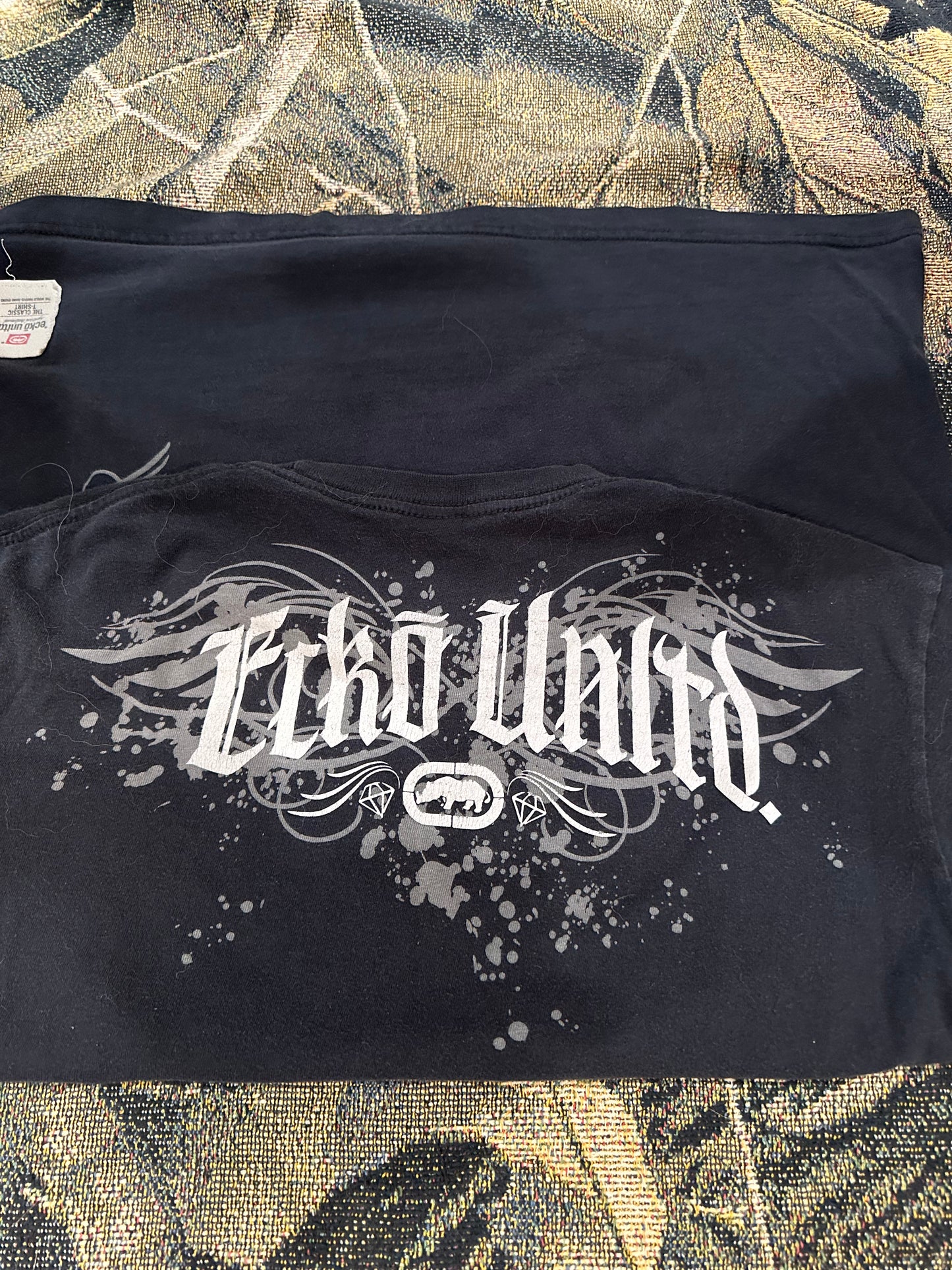 Y2k ecko affliction style shirt